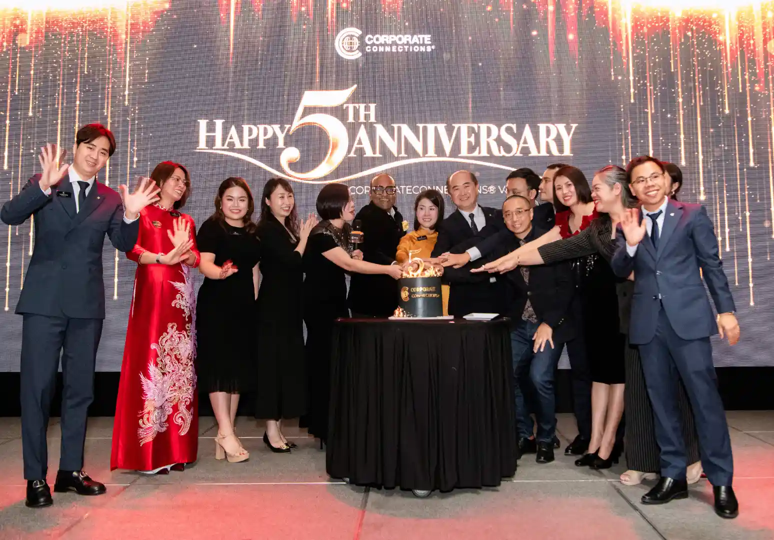 Đồng hành cùng Leadership Team nhiệm kỳ Term 5